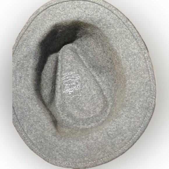 NWOT Unisex wool fedora hat with decorative satin trim & 2” brim, Size: M/L - Picture 4 of 6